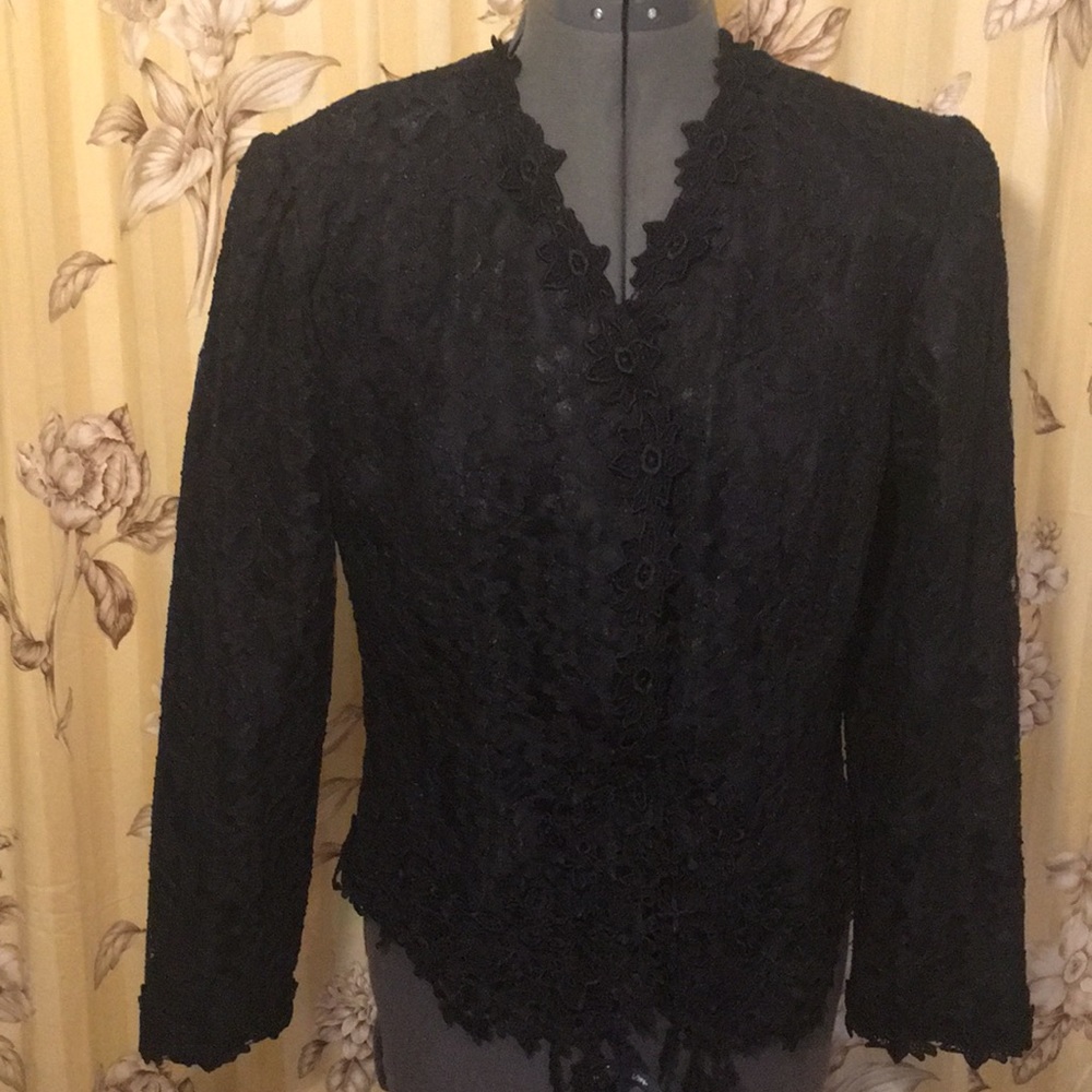 ⬇️Vintage Lace Jacket